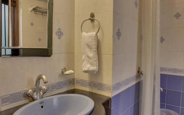 OYO Rooms HUDA Metro Flagship