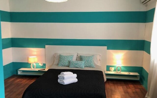 Defensa 821 Bed & Breakfast