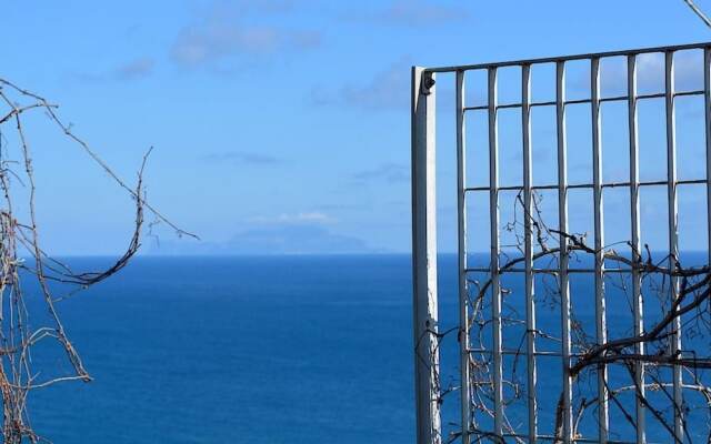 One Bedroom Apartment In Sant'angelo With Terrace Sea View - Casa Di Iorio