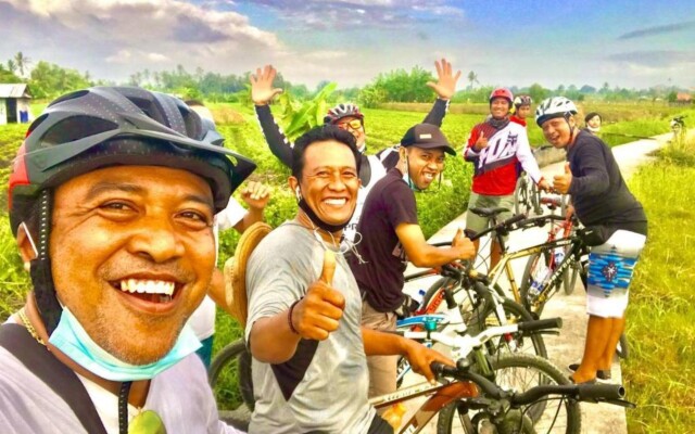 Diuma Residence Yoga Meditation Retreat and Healing Center  By Zuzu