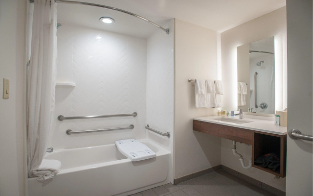 Holiday Inn Pensacola - University Area by IHG