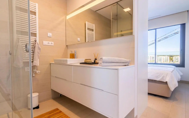 Las Colinas Golf, Luxury Penthouse