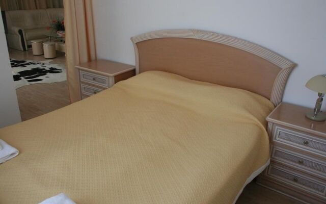 Hotel Noy