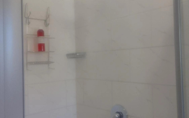 Birdville BNB Guest House