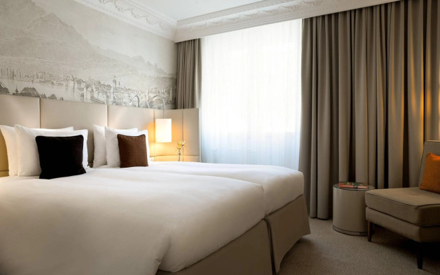 Renaissance Lucerne Hotel