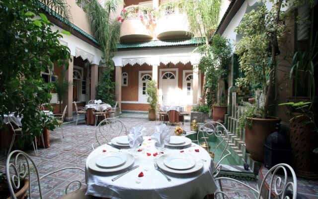 Riad L'Arabesque