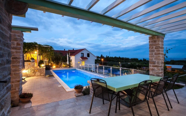 The Hidden Treasure Village - 3 Villas