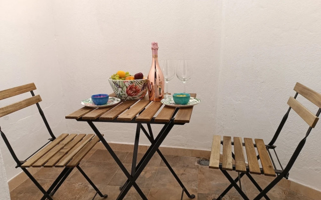 Amazing & Renovated 2-bedroom Flat in Fuengirola