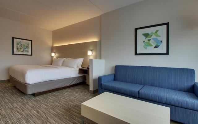 Holiday Inn Express and Suites-Elizabethtown North by IHG