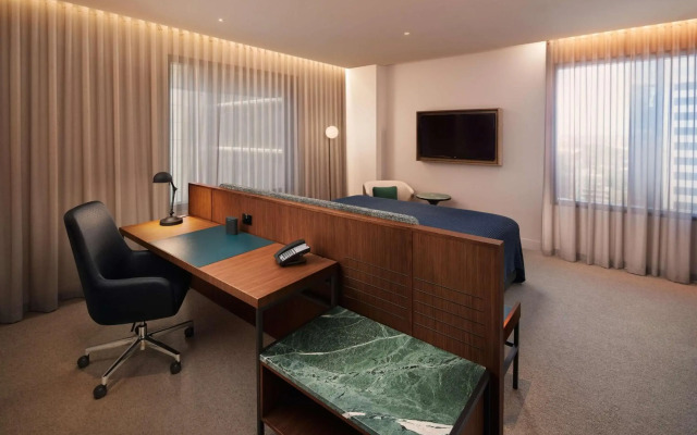 Next Hotel Melbourne, Curio Collection by Hilton