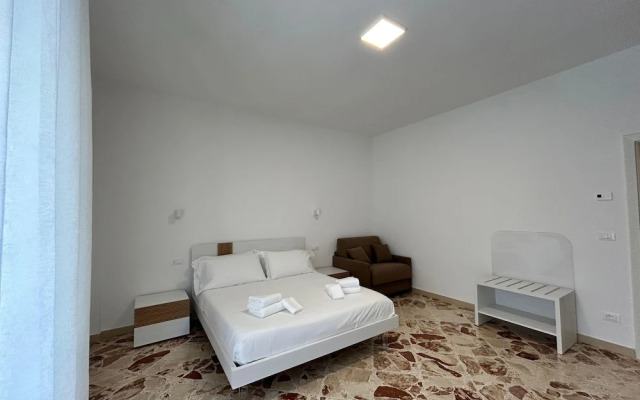 My50s in Monopoli With 4 Bedrooms and 2 Bathrooms