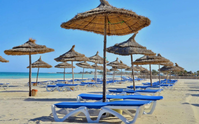 Royal Garden Palace (Families and Couples)