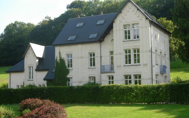 House Adjoining Mansion for a Pleasant Stay in the Region of Chimay
