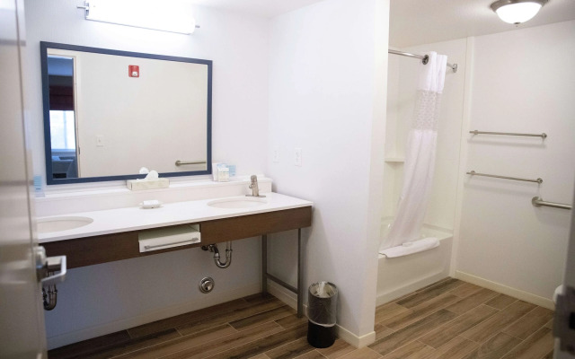 Hampton Inn & Suites Fresno