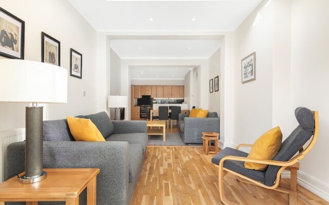 Modern Garden Flat in Hampstead