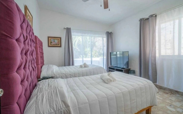 Alberca Privada Jardín y Garage para 8