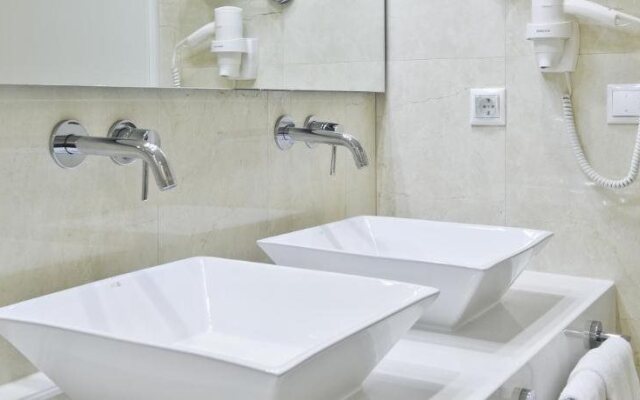 Adele Boutique Hotel
