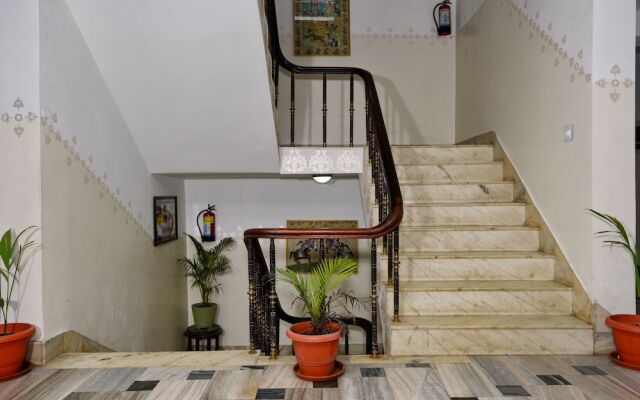 OYO 1294 Hotel Padmini International