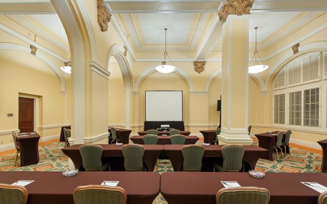 Grand Galvez Resort, Autograph Collection