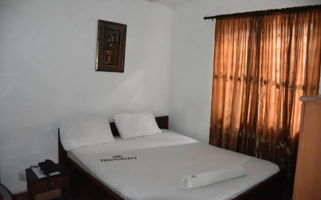 Kituri Royal Inn