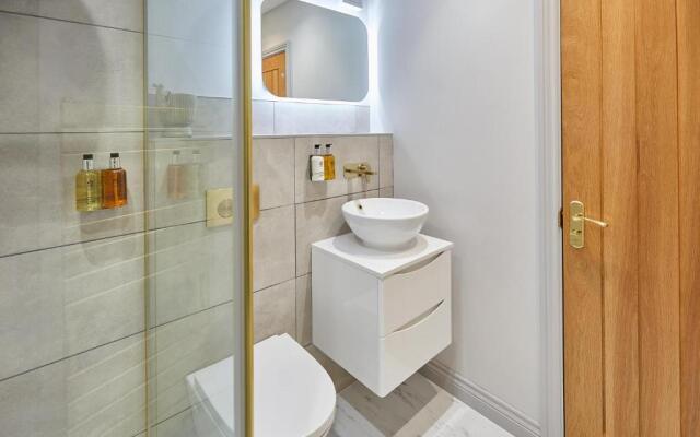 Host Stay The Nest Black Swan Mews