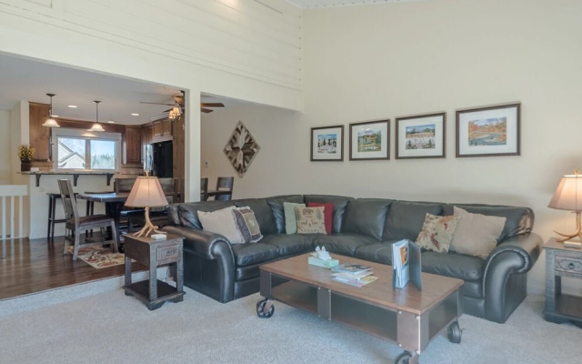 Ridge Condominiums 2672 by RedAwning