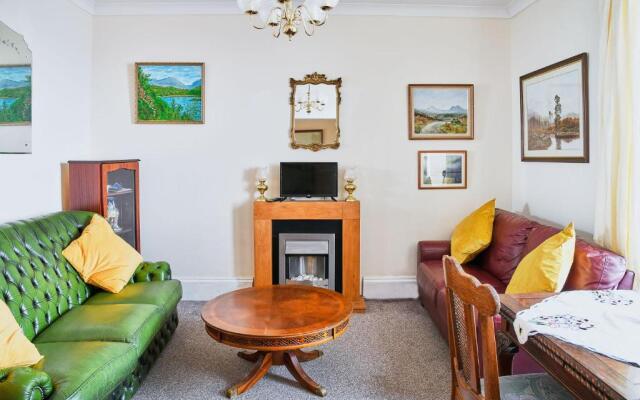 Host Stay Freshwater River View