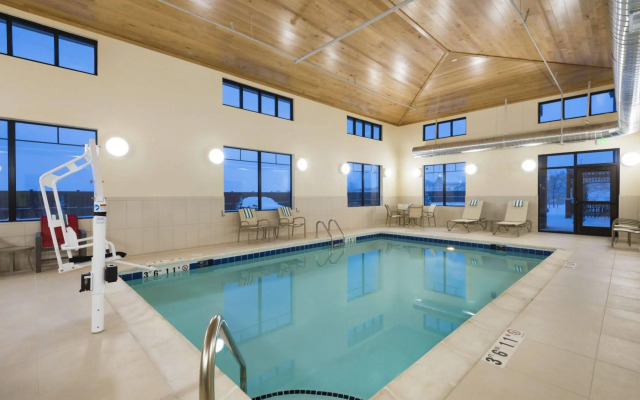 Best Western Plus Hudson Hotel & Suites