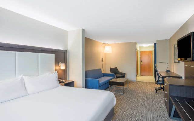 Holiday Inn Express Hotel & Suites Boston-Marlboro by IHG