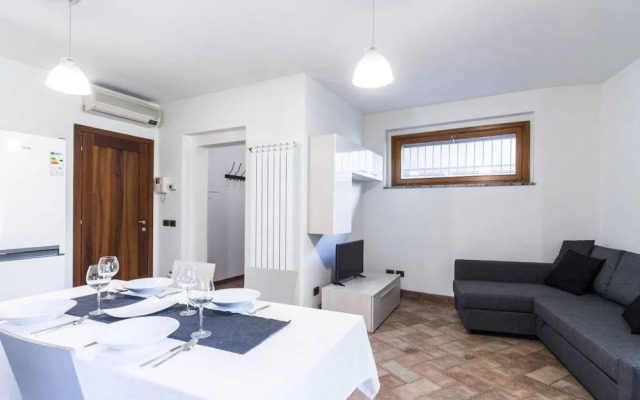 4 Bedroom Villa near Metro