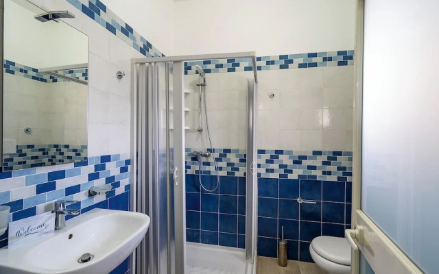 Onde Dorate in Centre, Close to Beach