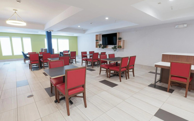 Holiday Inn Express Hotel & Suites East Lansing by IHG