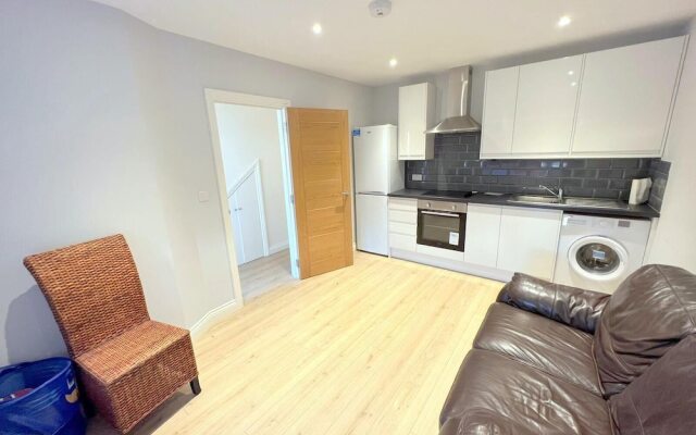 2-bedroom House in South London - Sutton