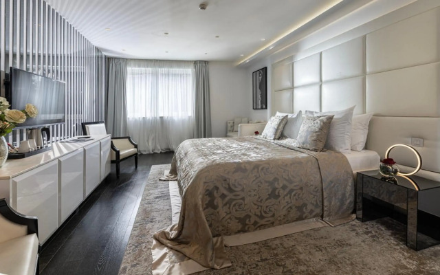 Hotel 9