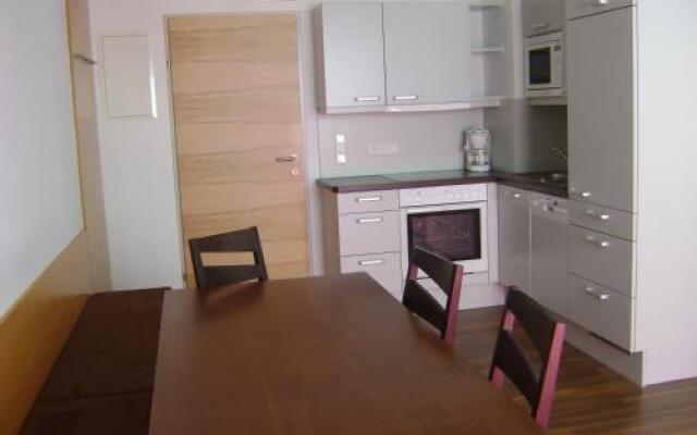 Almandin Apartments