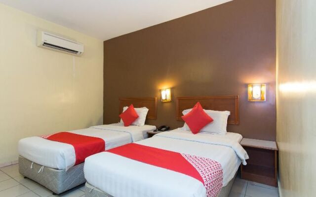 OYO 472 Comfort Hotel 1