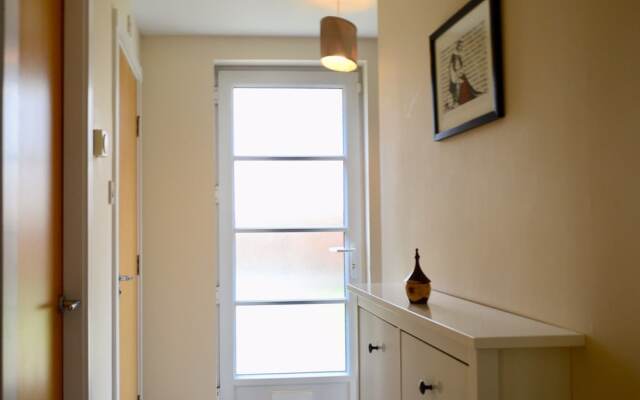2 Bedroom Home Close To City Centre