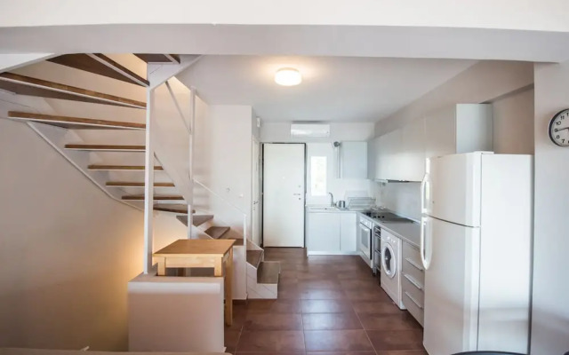 halu! Modern & Cozy Seafront Villa