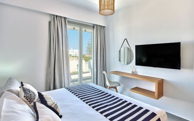 Paros Gem