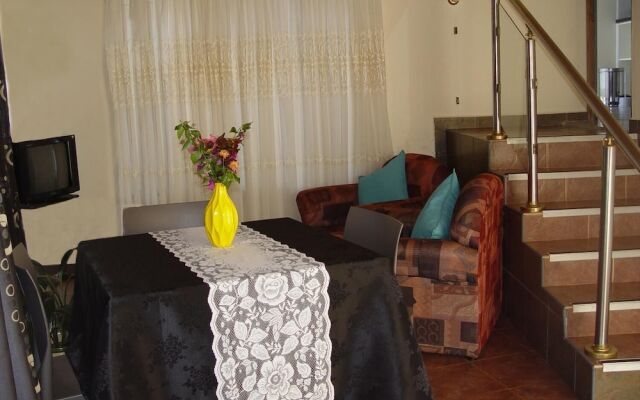 Esther's Lodge