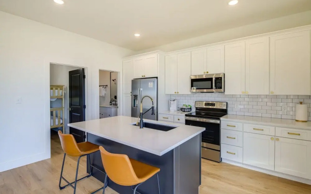Hilltop Tennessee Retreat: Neyland Stadium Views!