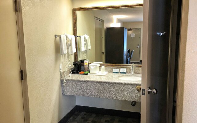 Quality Inn Riverside near UCR and Downtown