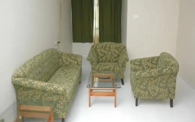 The Palm Service Apartment