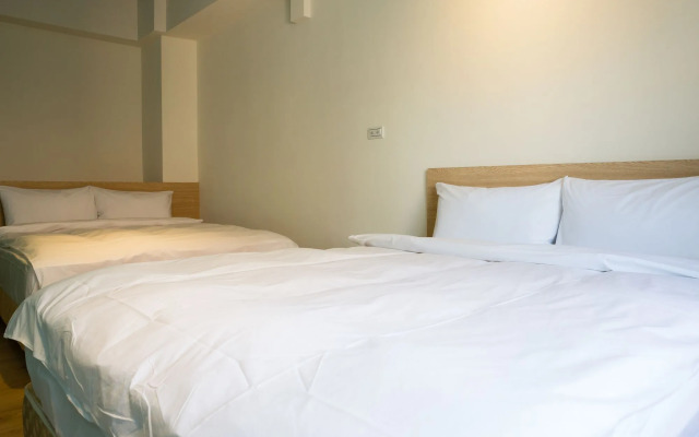 CHECK inn Express Taichung Yizhong