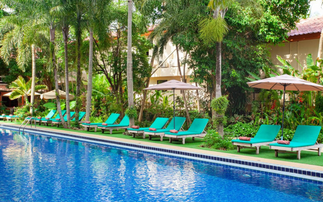 Thanthip Beach Resort