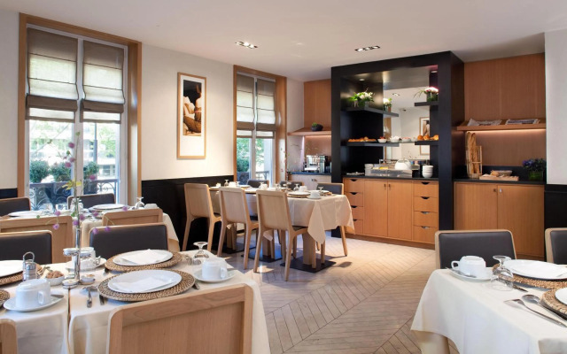 Hotel Marceau Champs Elysees