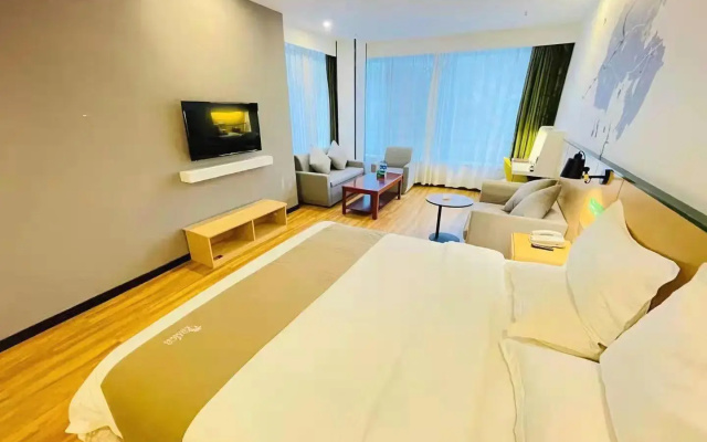 Vatica Suzhou Xiaoxian  Longhu Road Hotel