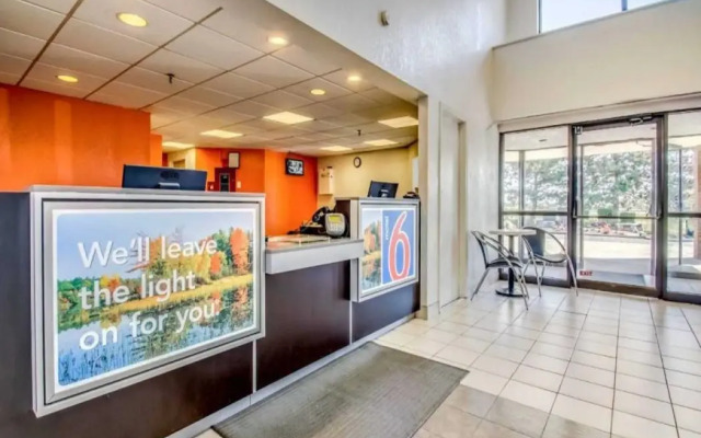 Motel 6 Amherst, NY - Buffalo