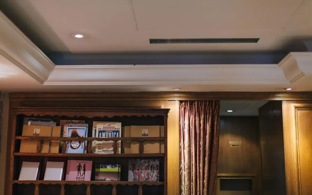 Dauphine Saint Germain Hotel