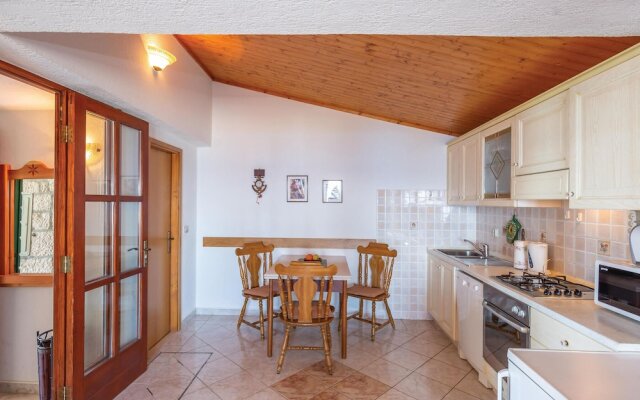 Amazing Home in Tucepi With Wifi and 2 Bedrooms